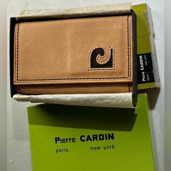 Vintage PIERRE CARDIN Leather Key Holder Wallet w/ Original Box & Documents Gift - Picture 2 of 9